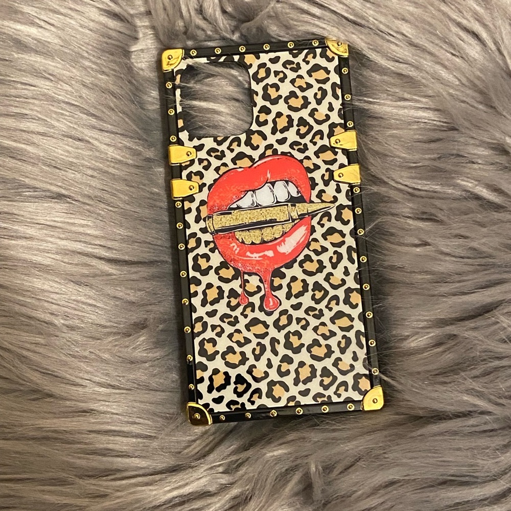 Leopard Print iPhone 12/12 Pro Phone Case